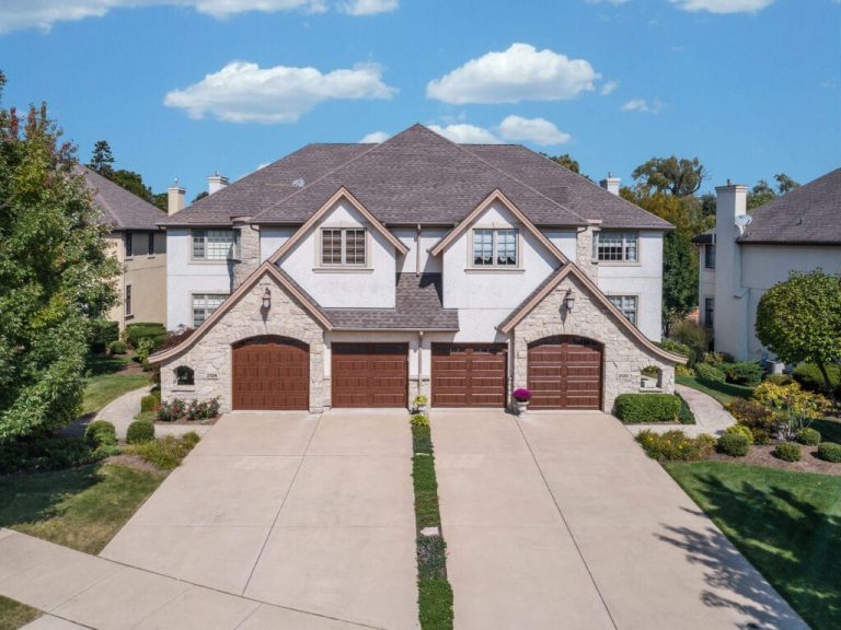 residential garage doors in canada